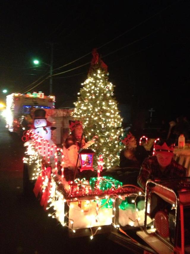 Carmel Ambulance Float and 3172 at Putnam Lake FD Holiday Parade